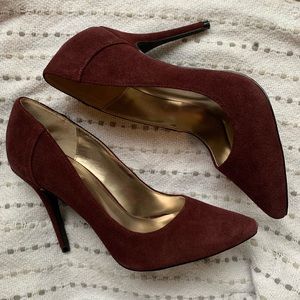 New Steve Madden maroon suede pumps